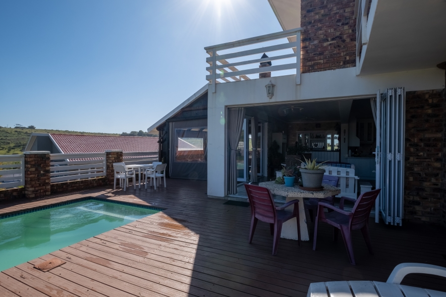 4 Bedroom Property for Sale in Cosy Corner Eastern Cape